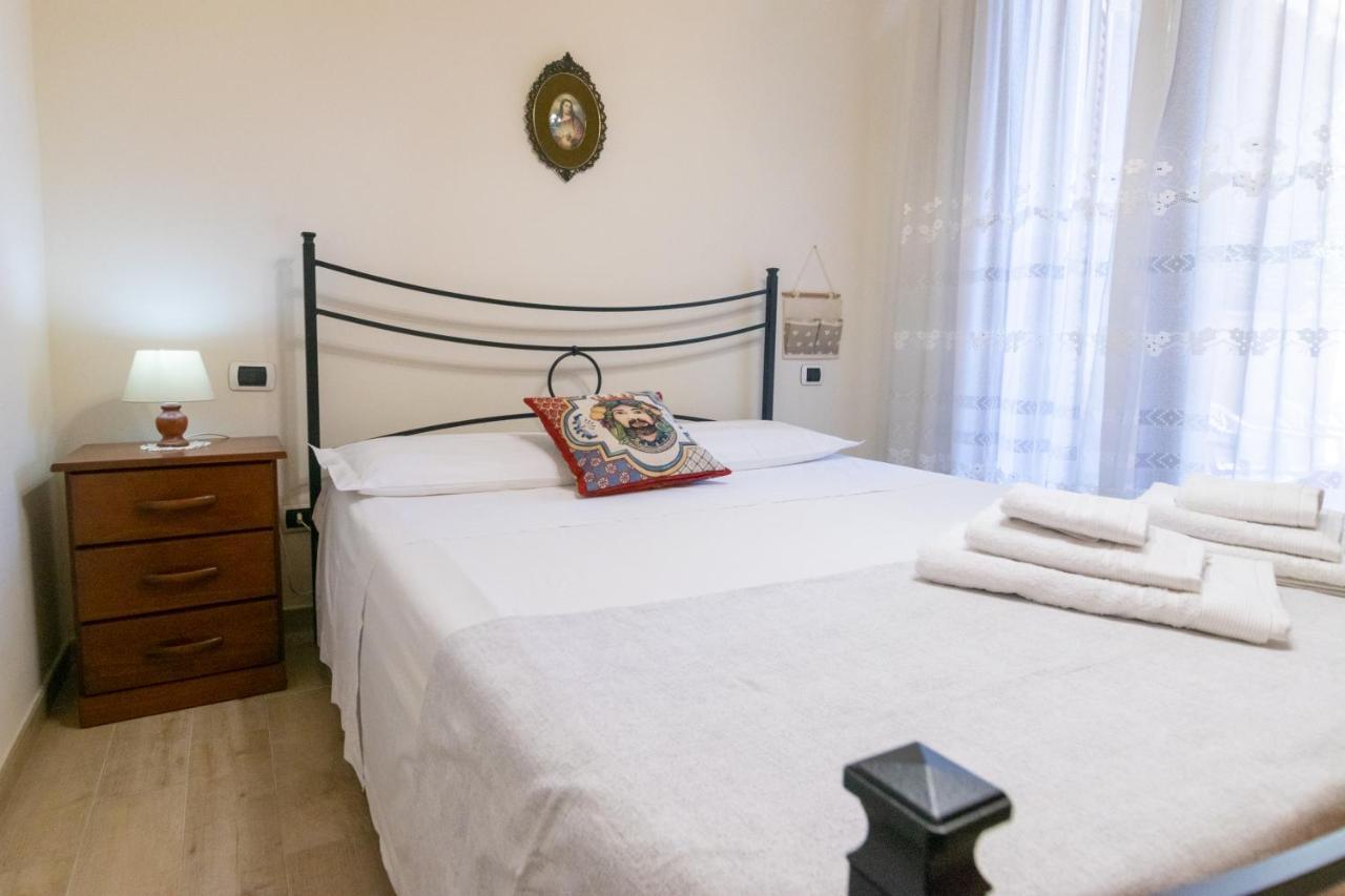 Corallo Holiday House Acitrezza أكيتْريتْسا المظهر الخارجي الصورة